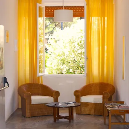 Delle Nazioni アパートホテル プリンチピナ・ア・マーレ